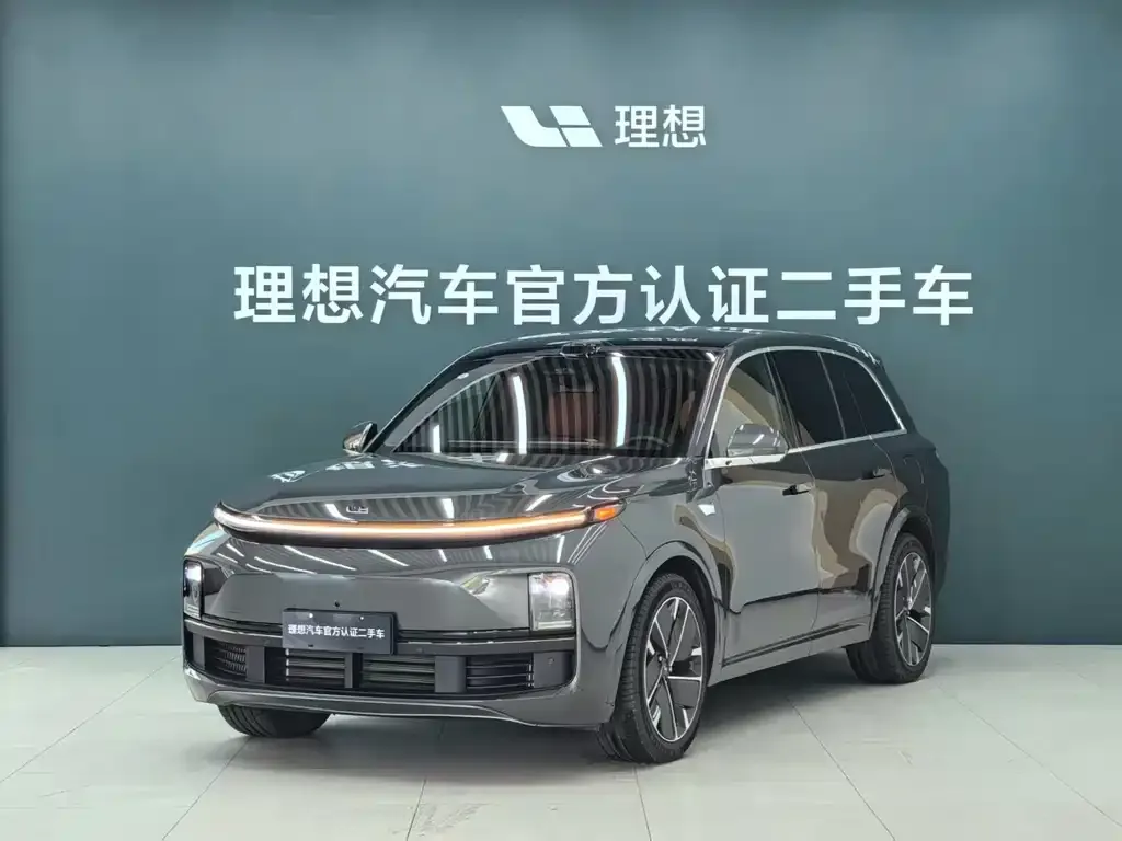 2025 Li Auto L8
