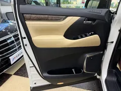 2021 Toyota Alphard Hybrid 2.5L Premium, белый — фото 5