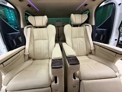 2021 Toyota Alphard Hybrid 2.5L Premium, белый — фото 12