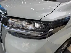 2021 Toyota Alphard Hybrid 2.5L Premium, белый — фото 24