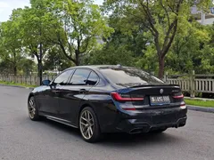 2022 BMW 3 Series 325Li M Sport Dark Package, чёрный — фото 15