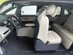 2025 Zeekr Mix Smart Driving, зелёный — фото 8