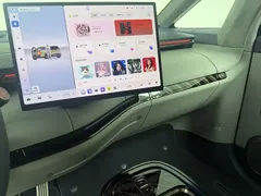 2025 Zeekr Mix Smart Driving, зелёный — фото 10