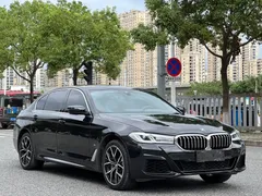 2022 BMW 5 Series 5 530Li M, чёрный — фото 1