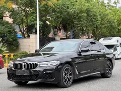 2022 BMW 5 Series 5 530Li M, чёрный — фото 3