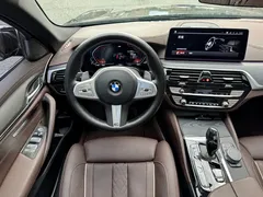 2022 BMW 5 Series 5 530Li M, чёрный — фото 11