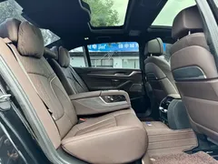 2022 BMW 5 Series 5 530Li M, чёрный — фото 13