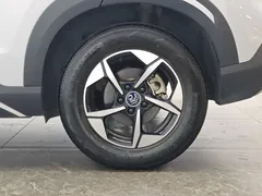2024 BYD Yuan UP 401km Leading, белый — фото 9