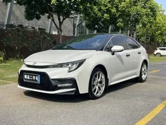 2021 Toyota Levin 185T CVT Luxury, белый — фото 1