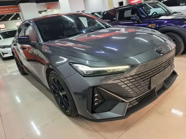 2022 Changan UNI-V 1.5T Premium