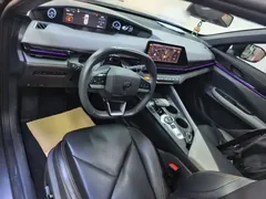 2022 Changan UNI-V 1.5T Premium — фото 10