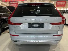 2022 Volvo XC60 4WD Zhiyi Luxury — фото 4