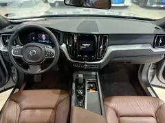 2022 Volvo XC60 4WD Zhiyi Luxury — фото 8