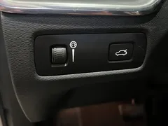 2022 Volvo XC60 4WD Zhiyi Luxury — фото 14