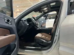 2022 Volvo XC60 4WD Zhiyi Luxury — фото 18
