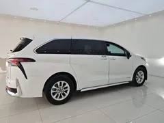 2023 Toyota Granvia 2.5L Hybrid Comfort, белый — фото 15