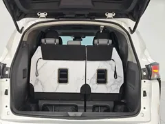 2023 Toyota Granvia 2.5L Hybrid Comfort, белый — фото 17
