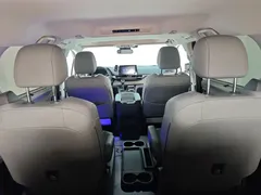 2023 Toyota Granvia 2.5L Hybrid Comfort, белый — фото 18