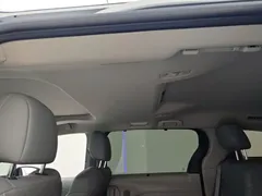 2023 Toyota Granvia 2.5L Hybrid Comfort, белый — фото 21
