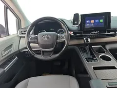 2023 Toyota Granvia 2.5L Hybrid Comfort, белый — фото 23