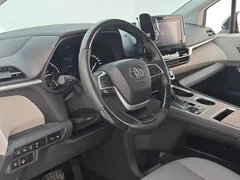 2023 Toyota Granvia 2.5L Hybrid Comfort, белый — фото 28