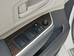 2023 Toyota Granvia 2.5L Hybrid Comfort, белый — фото 29