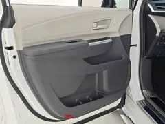 2023 Toyota Granvia 2.5L Hybrid Comfort, белый — фото 30