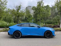 2022 Changan UNI-V 1.5T Sport, синий — фото 15