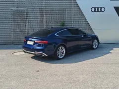 2023 Audi A5 Sportback 40 TFSI, синий — фото 4