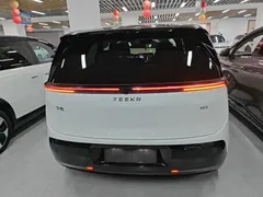 2025 Zeekr Mix Smart Driving, белый — фото 6