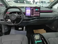 2025 Zeekr Mix Smart Driving, белый — фото 10