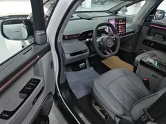 2025 Zeekr Mix Smart Driving, белый — фото 16