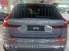 2022 Volvo XC60 B5 4WD Luxury — фото 8