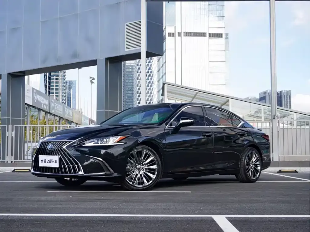 2022 Lexus ES 300h