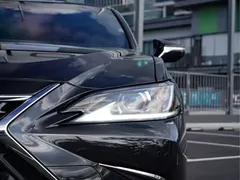 2022 Lexus ES 300h, чёрный — фото 5