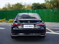 2022 Lexus ES 300h, чёрный — фото 7