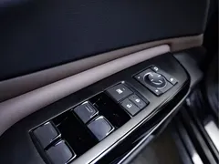 2022 Lexus ES 300h, чёрный — фото 24
