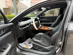 2022 Changan UNI-V 1.5T — фото 4