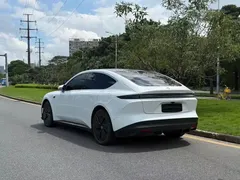 2024 Nio ET5 75kWh EV, белый — фото 5