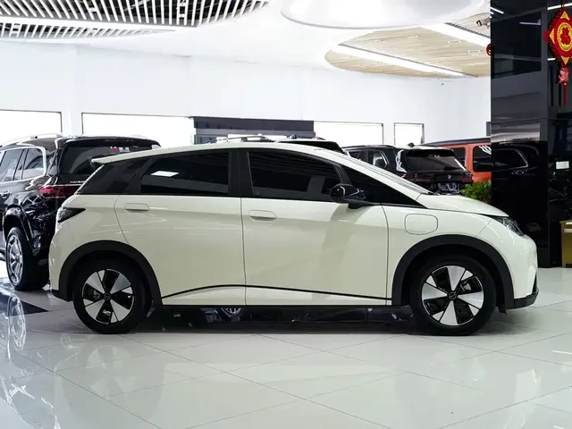 2023 BYD Dolphin 420km Fashion