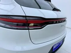 2021 Porsche Macan 2.0T, белый — фото 9