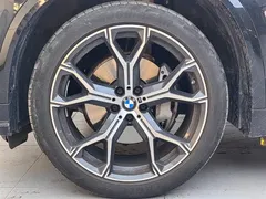 2022 BMW X5 40Li M, чёрный — фото 18