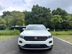 2022 Volkswagen T-Roc 280TSI DSG 2WD Comfort Plus, белый — фото 1