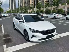 2022 Geely Emgrand 1.5L CVT, белый — фото 3