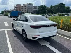 2022 Geely Emgrand 1.5L CVT, белый — фото 6