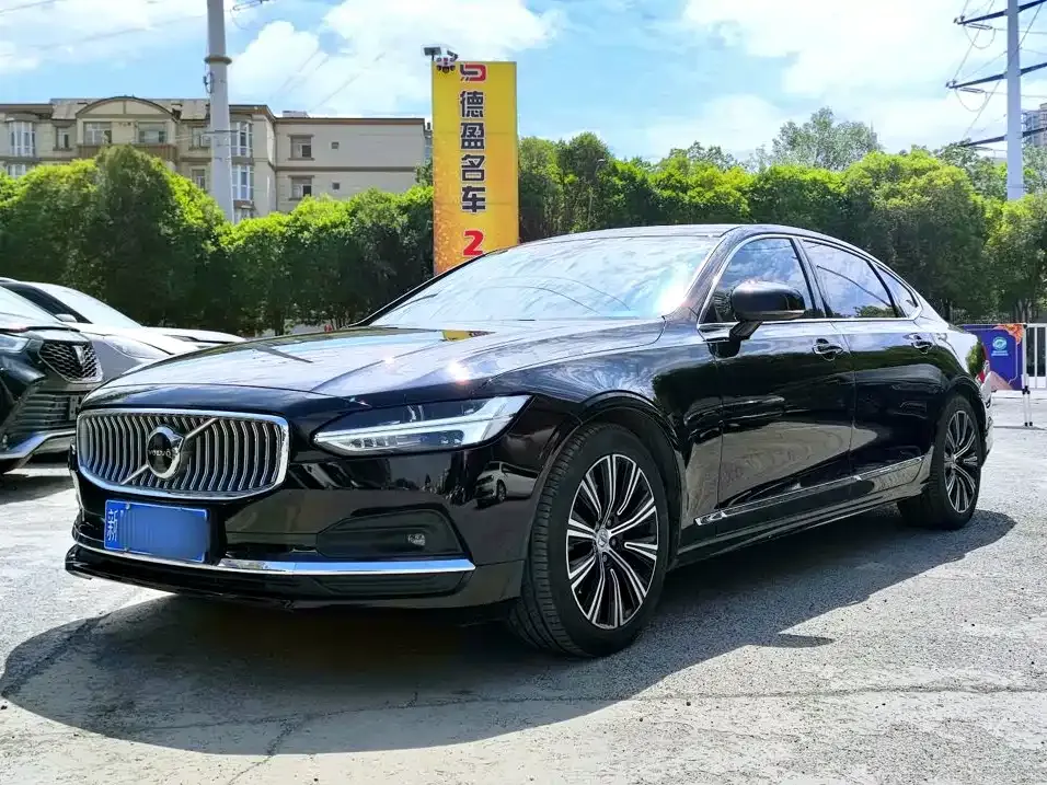 2021 Volvo S90