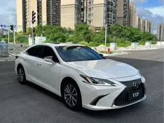 2020 Lexus ES 200, белый — фото 3