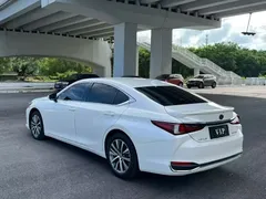 2020 Lexus ES 200, белый — фото 7