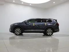 2021 Volkswagen Talagon 330TSI 2WD, синий — фото 7