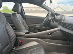 2021 Hyundai Elantra 240TGDi DCT LUX Premium, синий — фото 12